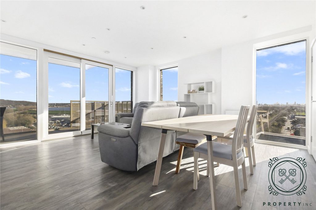 Property photo 2 of 15 Dining