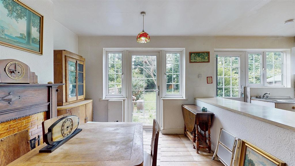 Property photo 3 of 14 P3.Jpg