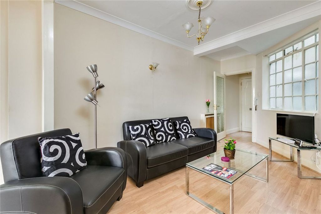 Property photo 2 of 6
