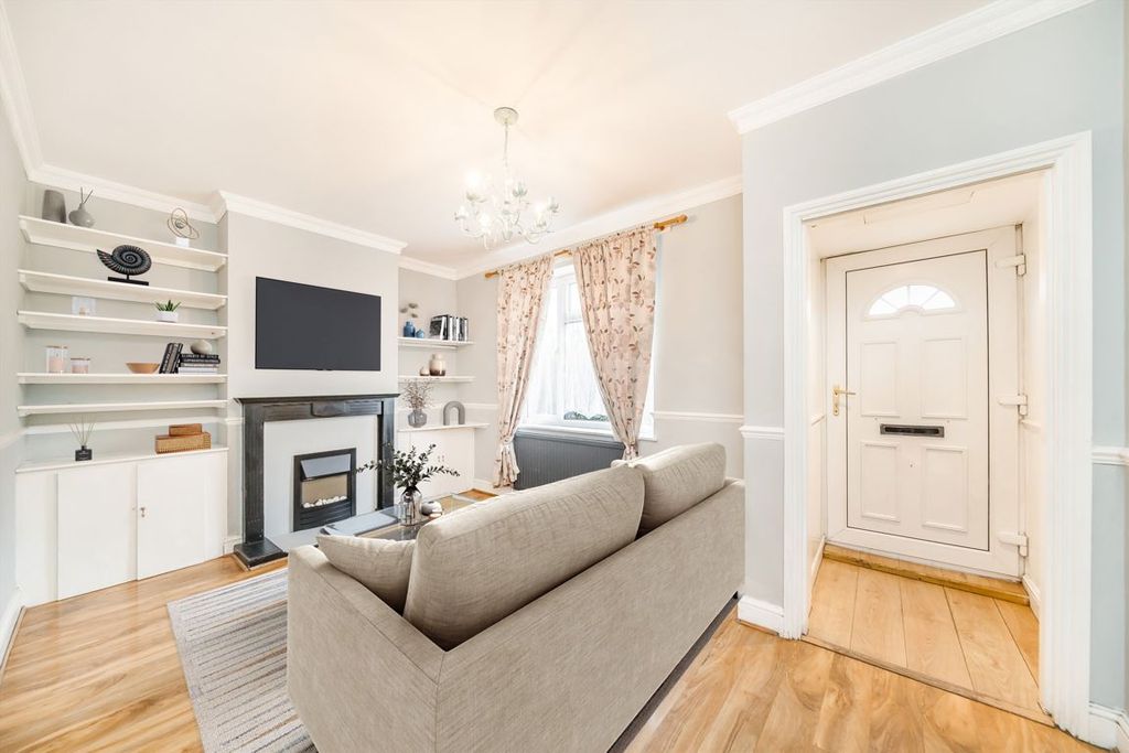 Property photo 2 of 7