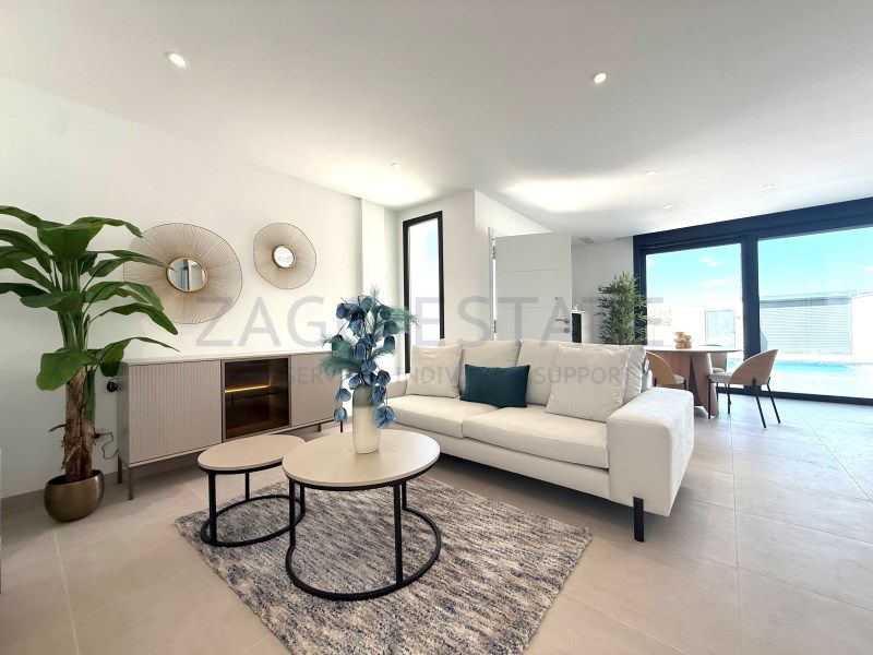 Property photo 1 of 33
