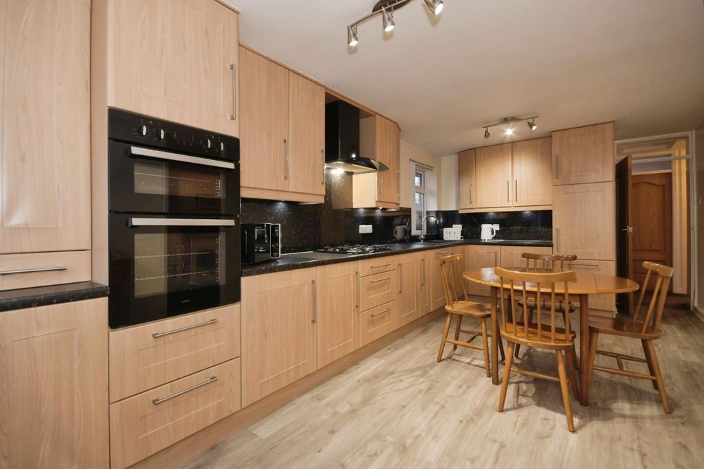 Property photo 3 of 13 Kitchen Diner 01.Jpg