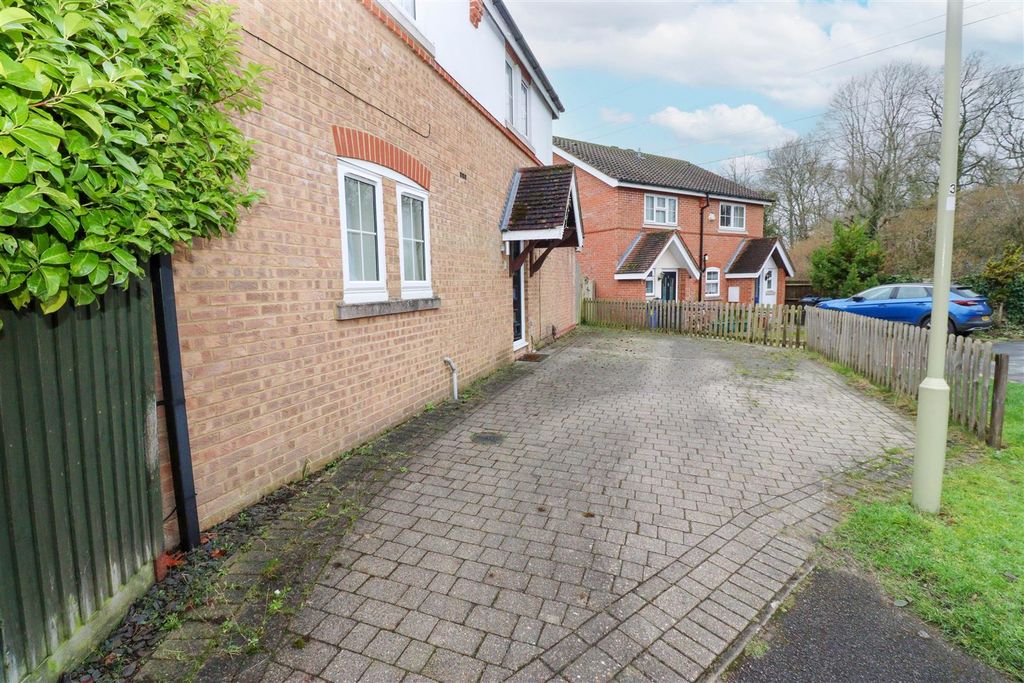 Property photo 3 of 12 2.Jpg