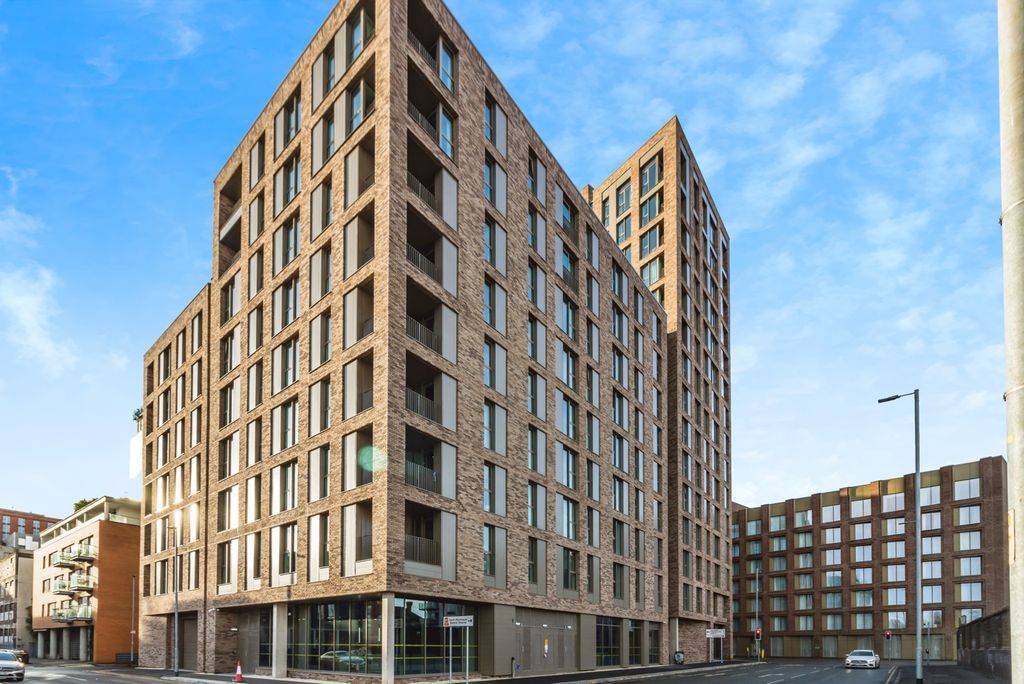 Property photo 2 of 25 Photo