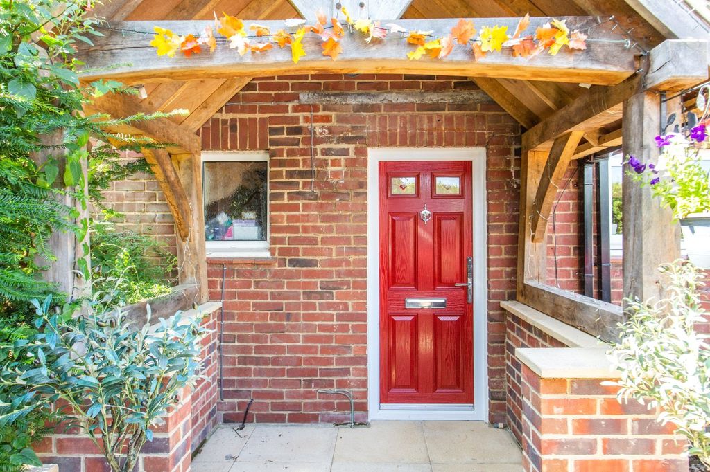 Property photo 2 of 37 Picture No. 66