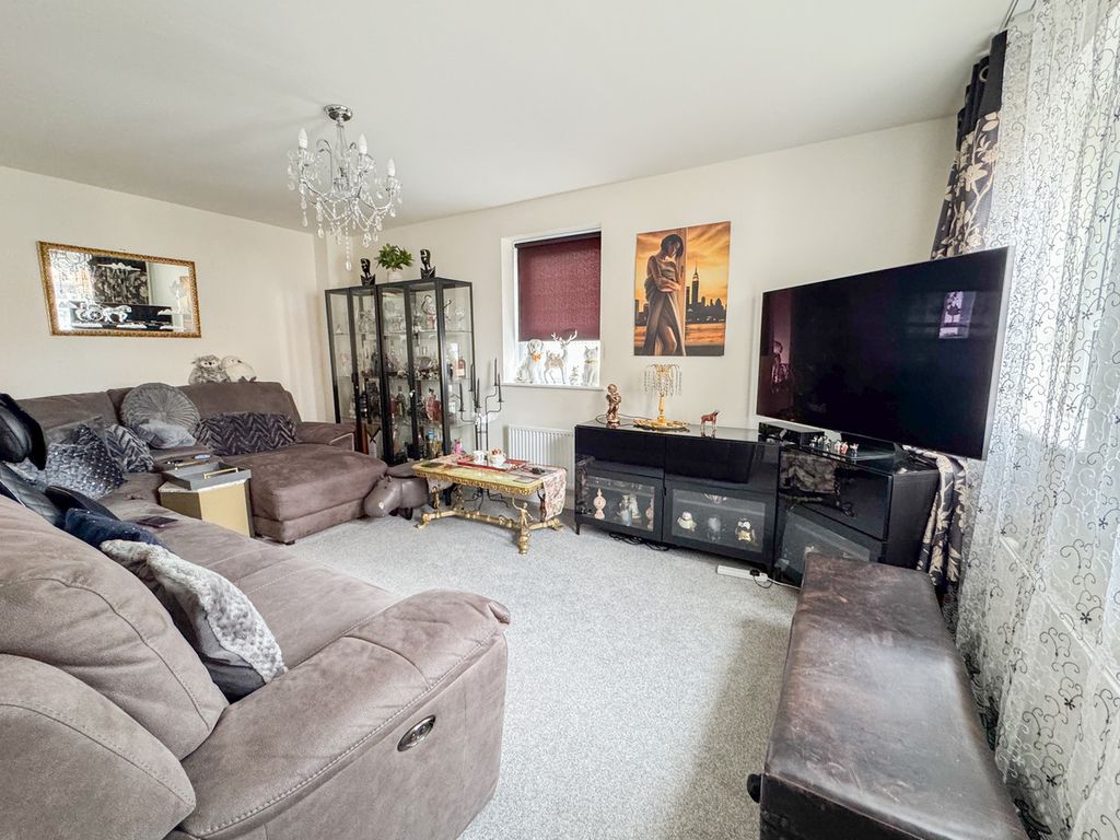 Property photo 3 of 20