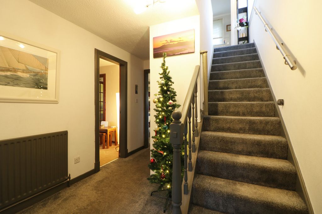 Property photo 3 of 30