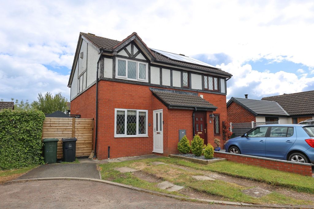 Property photo 1 of 8