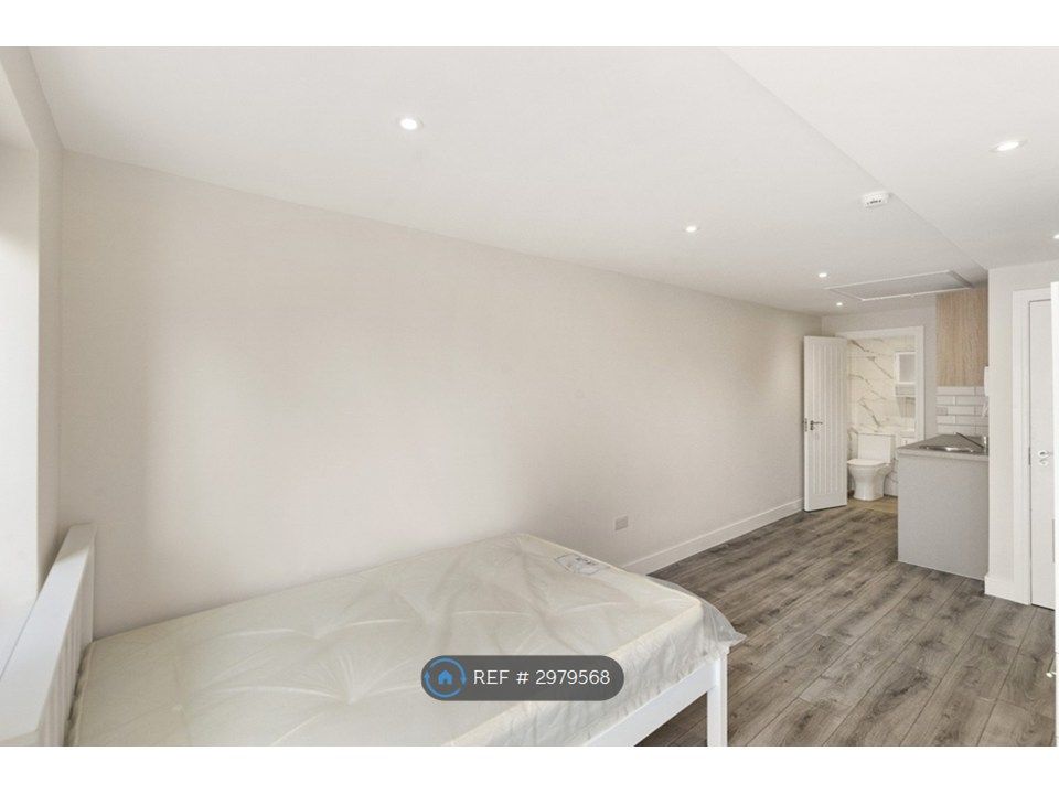 Property photo 1 of 2