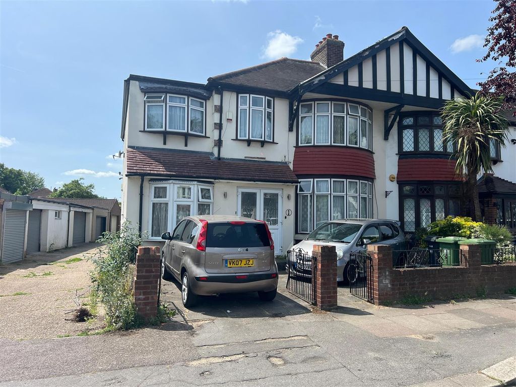 Property photo 1 of 13 01