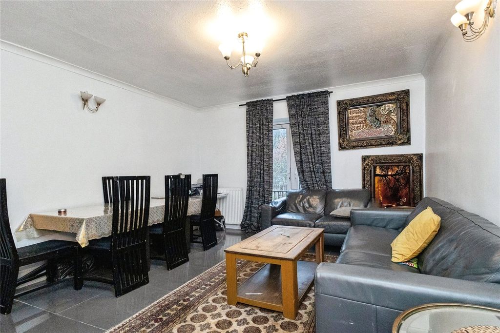 Property photo 2 of 20 Picture No. 28