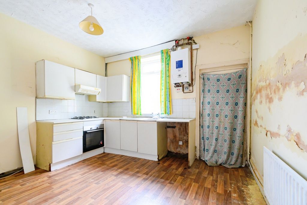 Property photo 2 of 17 Photo