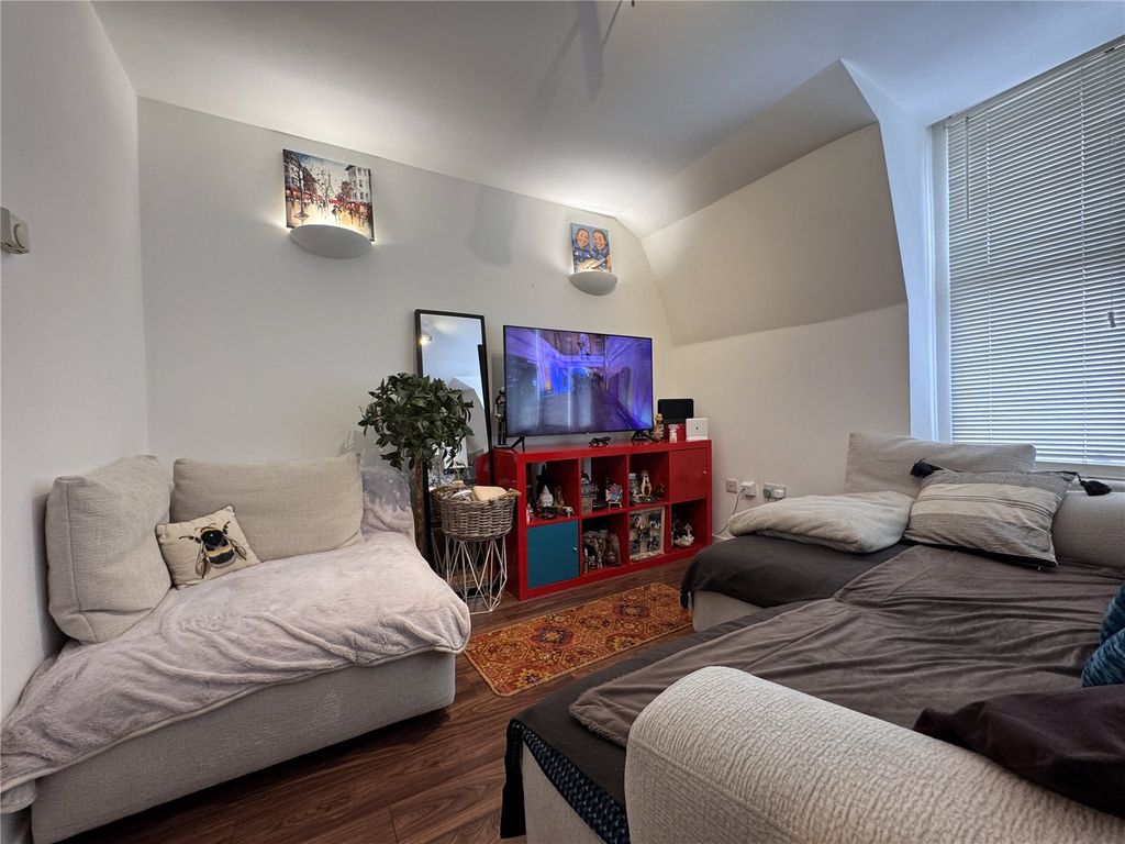 Property photo 2 of 8 Picture No. 09