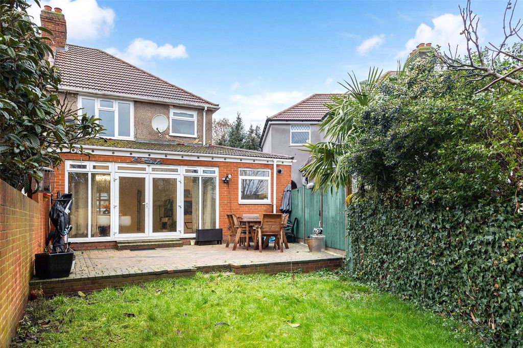 Property photo 3 of 26 Picture No. 57