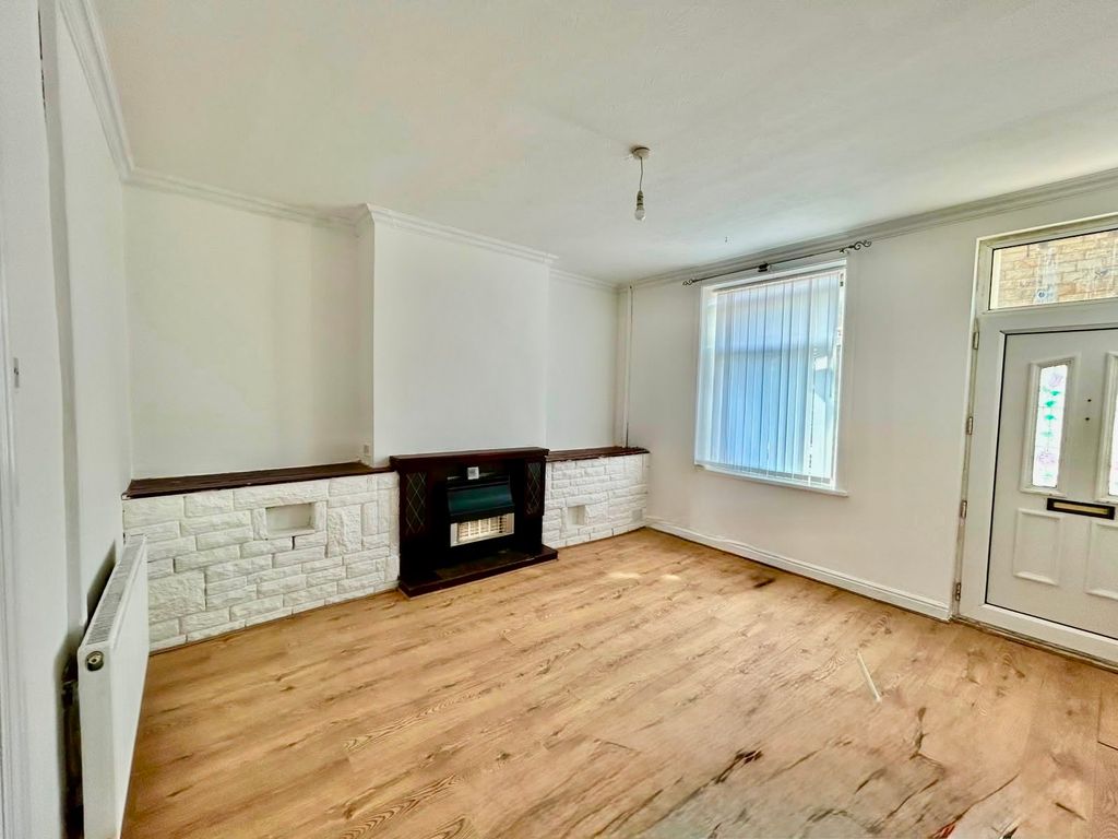 Property photo 2 of 3