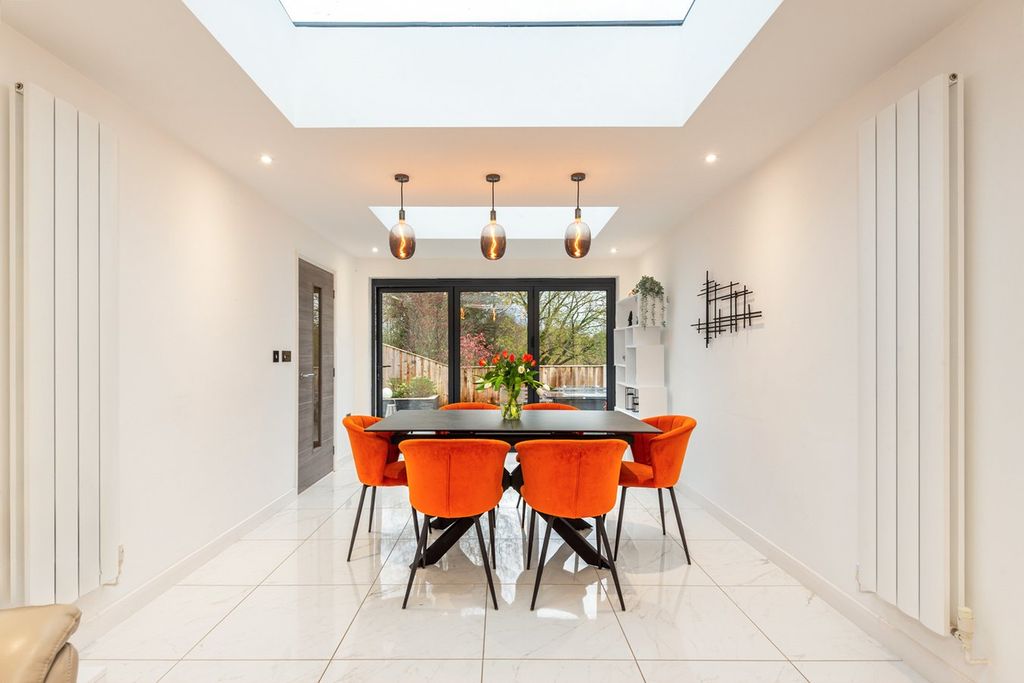 Property photo 3 of 26 Family/Dining Room