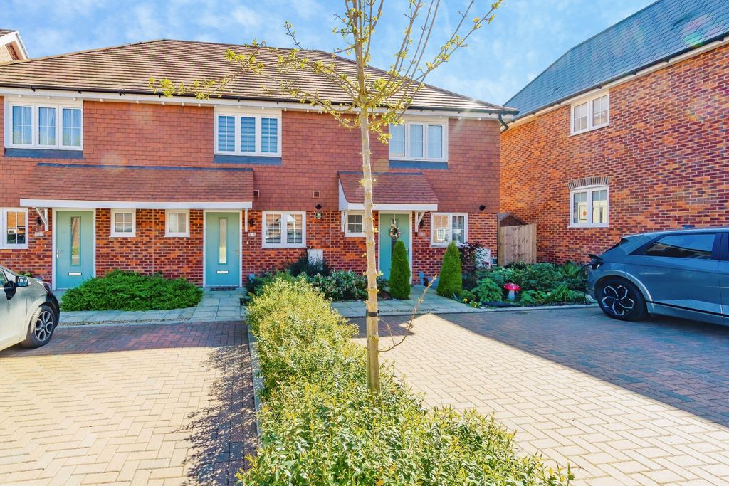 Property photo 2 of 20