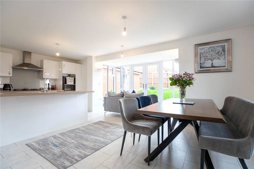 Property photo 2 of 19 Picture No. 01