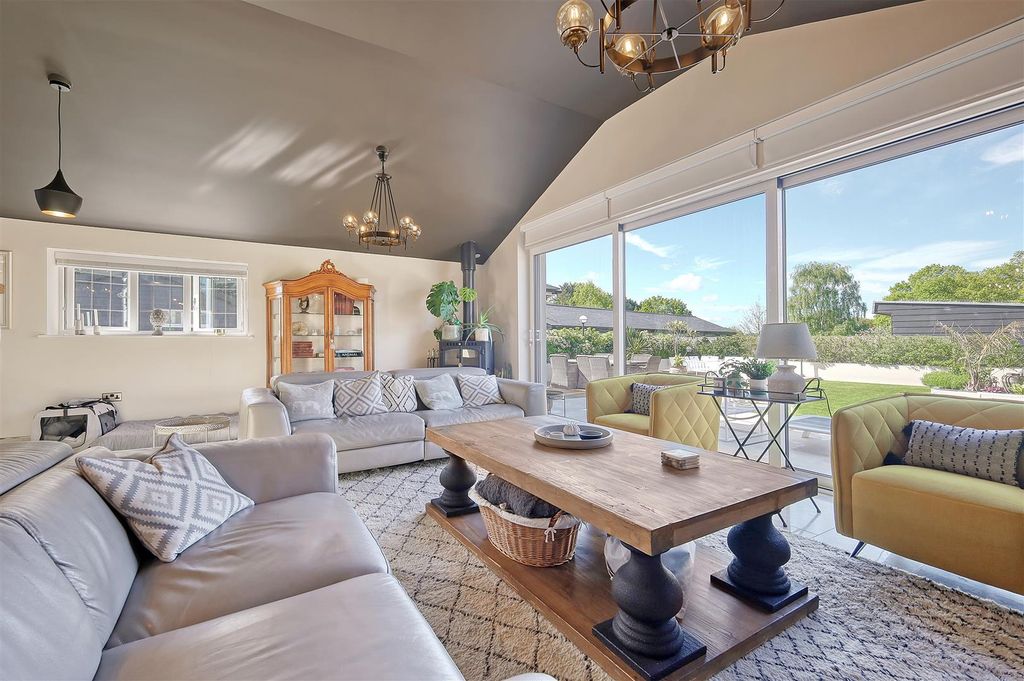 Property photo 3 of 26 Img_6856_14 Copy.Jpg