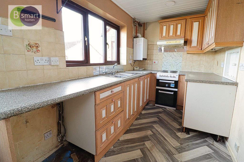 Property photo 2 of 14 Img_5206