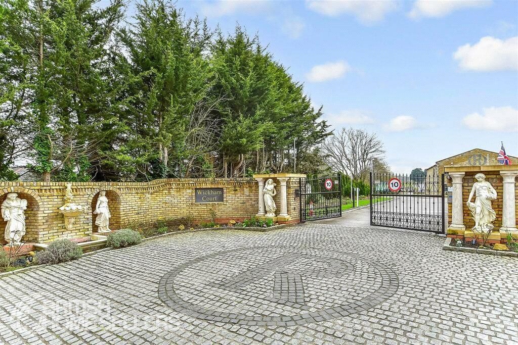 Property photo 2 of 14 Picture No. 05