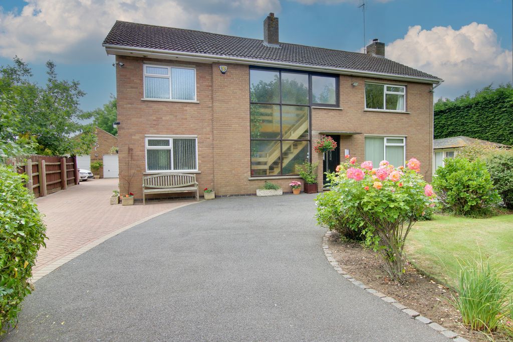 Property photo 1 of 39