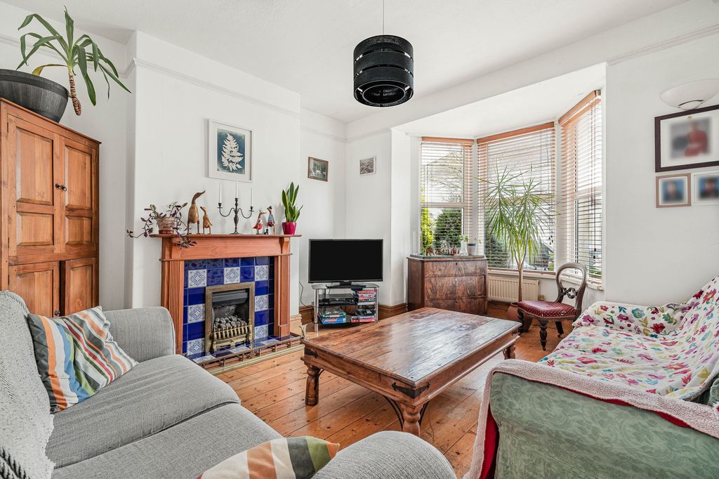 Property photo 2 of 22