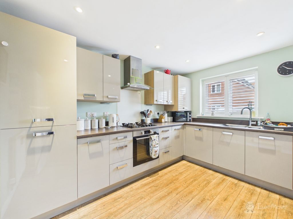 Property photo 2 of 20 Kitchen- Mark Stephens Ewemove Newmarket And Soham