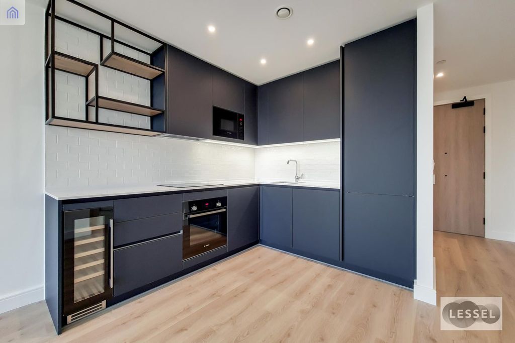 Property photo 1 of 10 3_Kitchen-Reception-1.Jpg