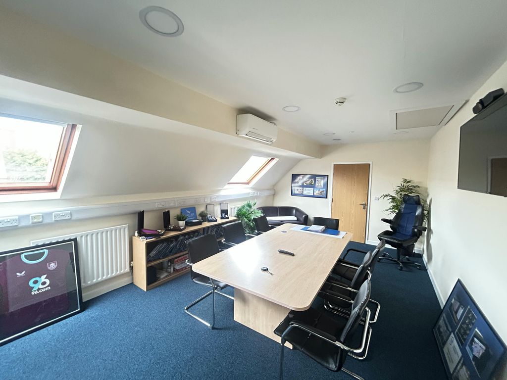 Property photo 3 of 8 Img_3904.Jpg