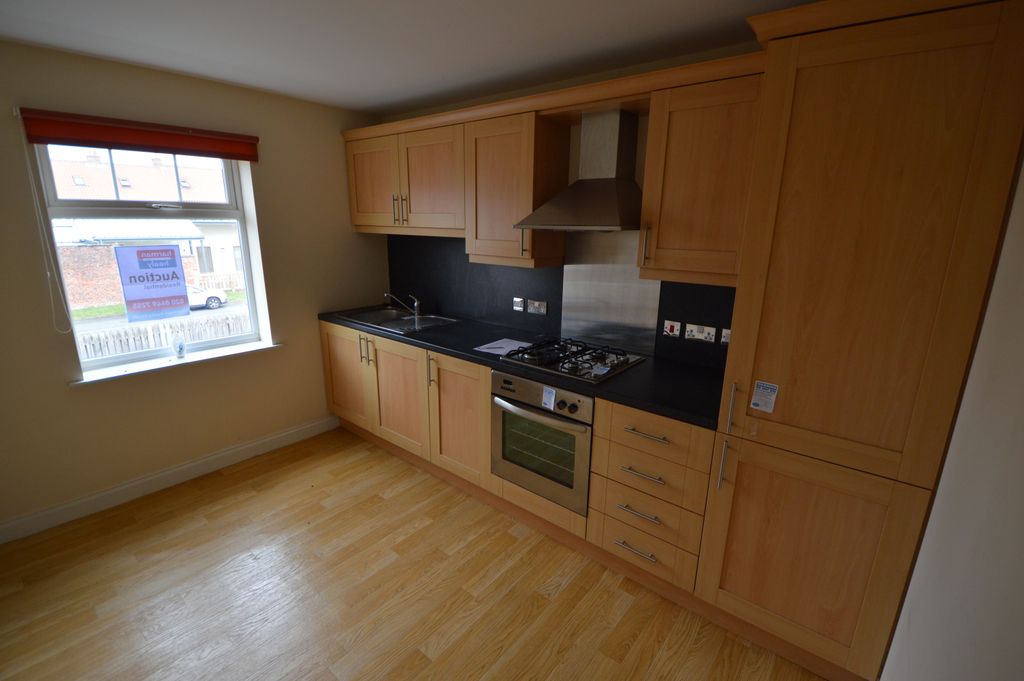 Property photo 3 of 12
