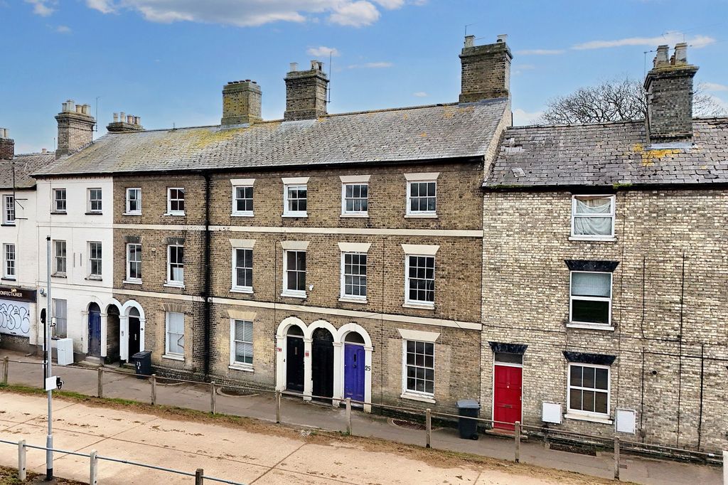 Property photo 1 of 14
