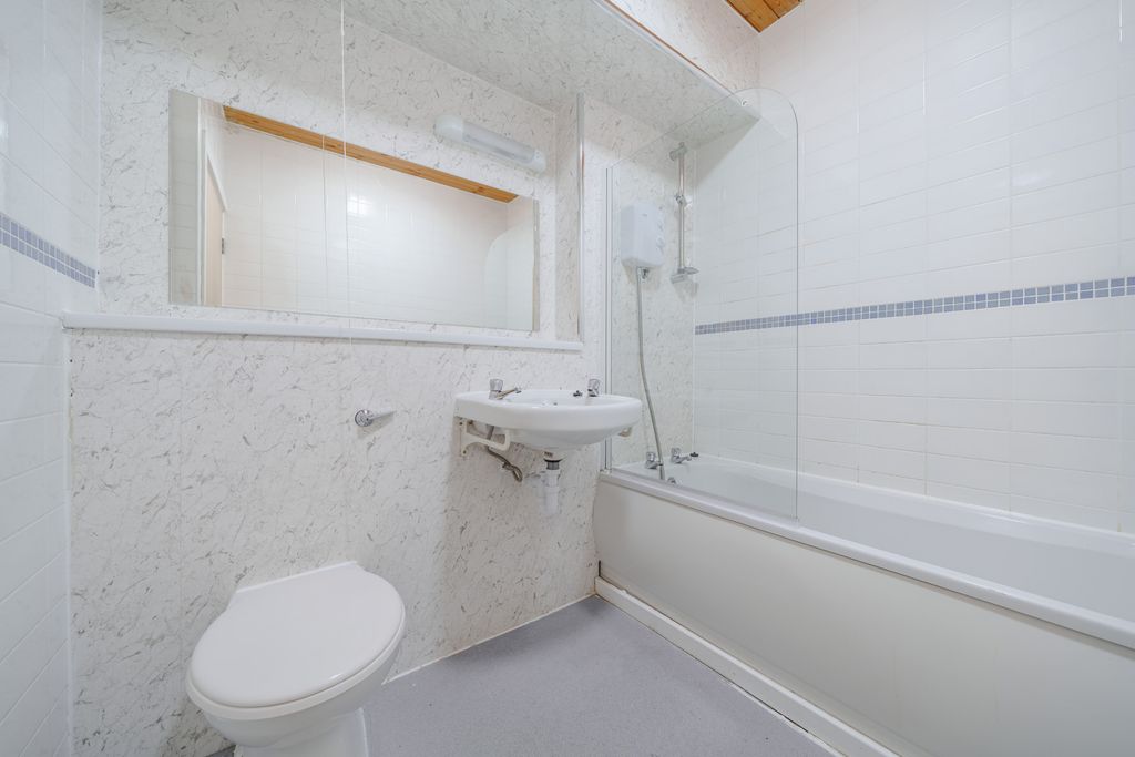 Property photo 2 of 9 Photo 1