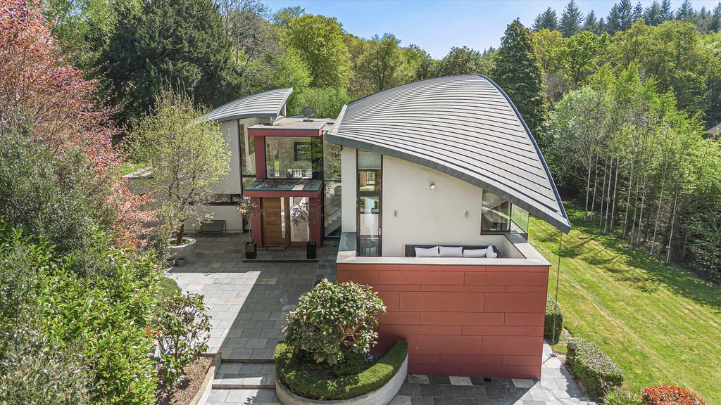 Property photo 1 of 65 Image