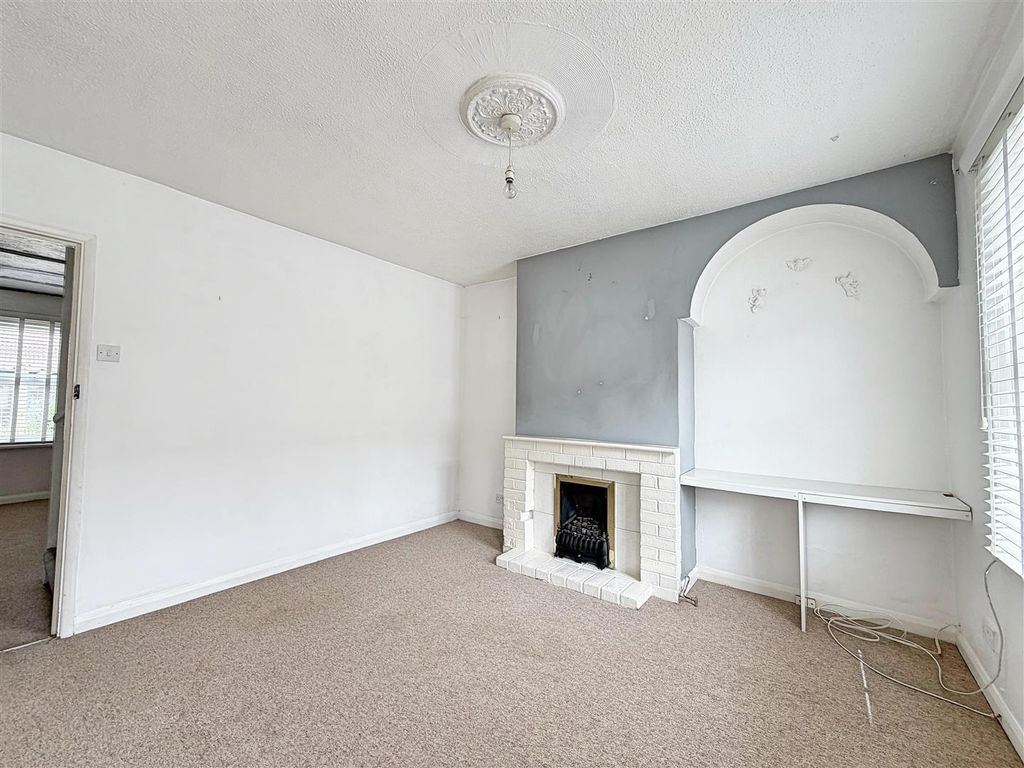 Property photo 3 of 12 Img_1085.Jpg