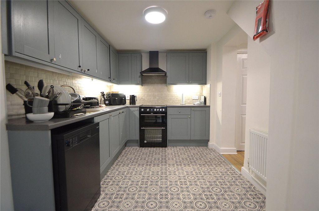 Property photo 2 of 9 Picture No. 03