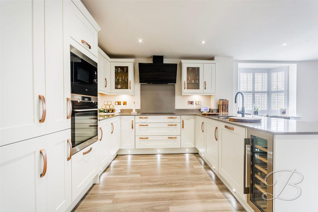 Property photo 2 of 36 Mxwuansa.Jpg