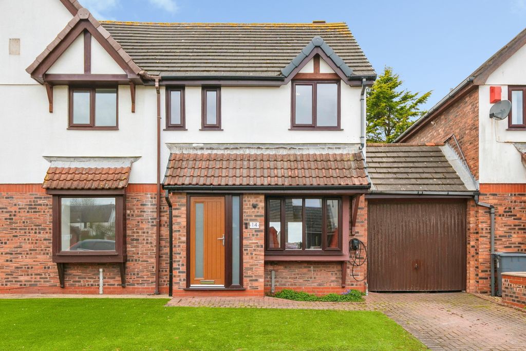 Property photo 1 of 14 Outside