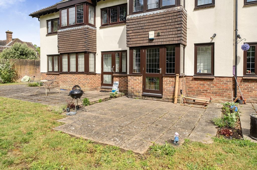 Property photo 2 of 16