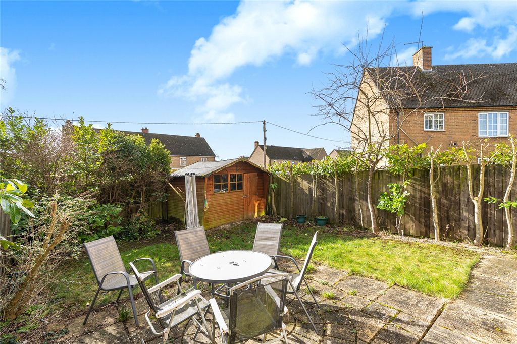 Property photo 2 of 11 Picture No. 44
