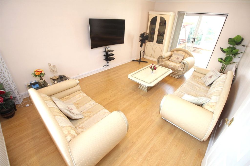Property photo 3 of 19 Picture No. 36