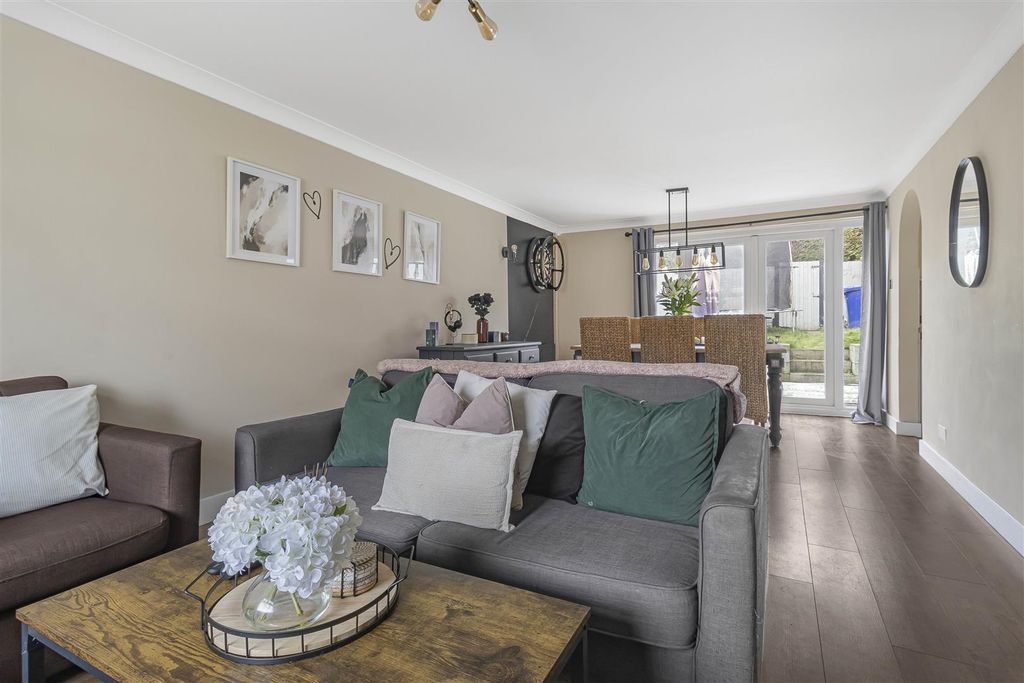 Property photo 2 of 18 19_71125.Jpg