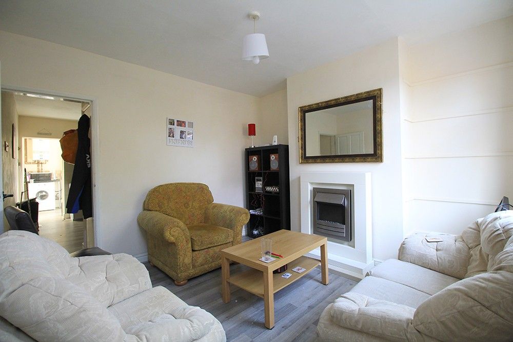 Property photo 2 of 11 Lounge