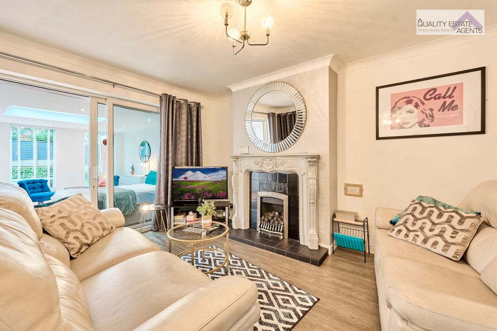 Property photo 2 of 34