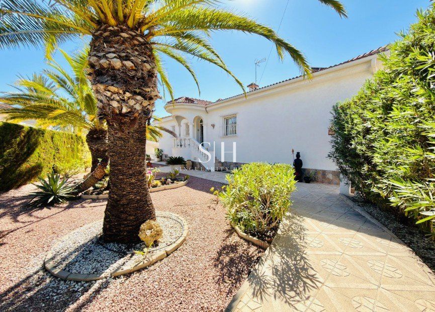 Property photo 2 of 45