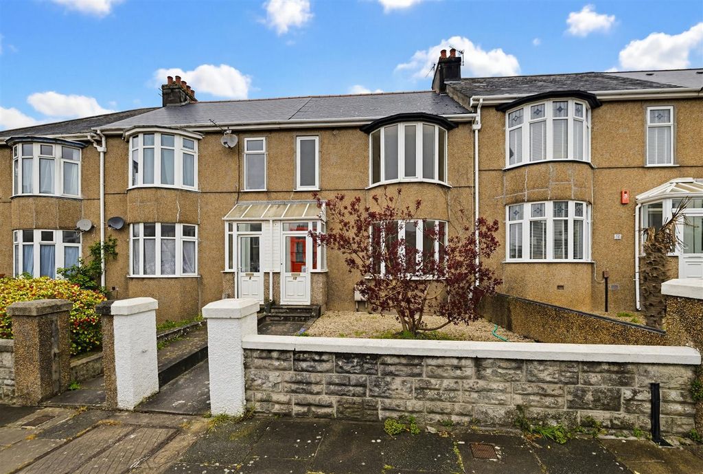 Property photo 1 of 16 Front