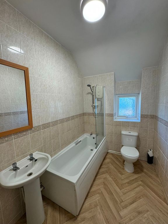 Additional image 5 of 3 bed flat to rentBron Trefor, Y Maes, Criccieth LL52