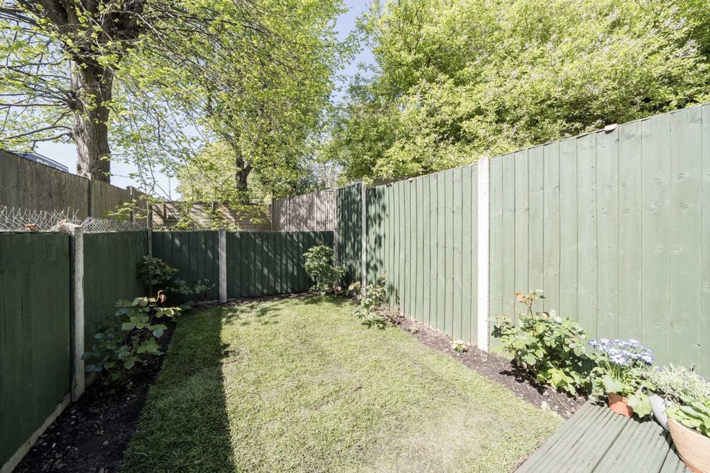 Property photo 2 of 6