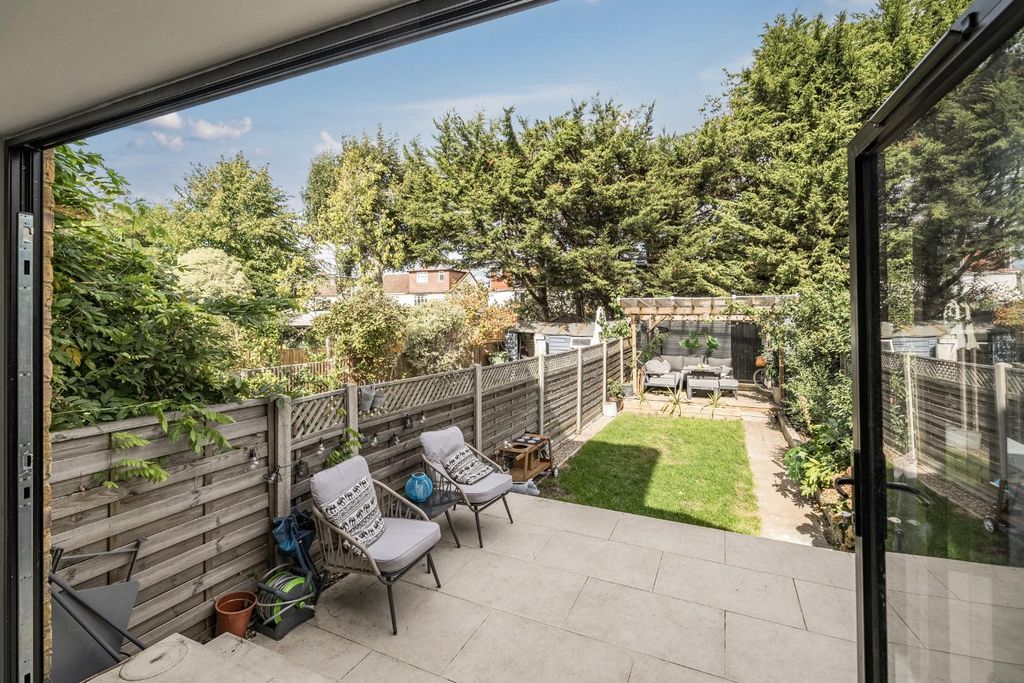 Property photo 3 of 16
