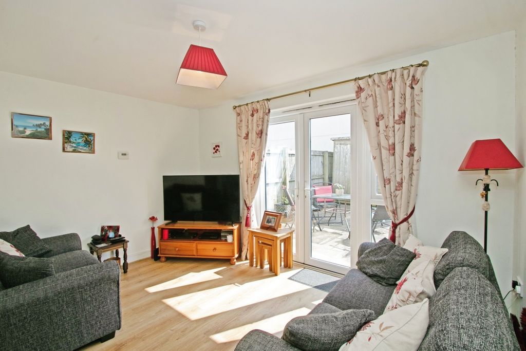 Property photo 2 of 17 Photo